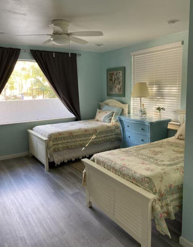 Pool/Waterfront Home 5 Min Walk To Siesta Key Village And Beach Exteriör bild